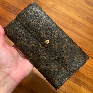 Vintage LV wallet 🥰